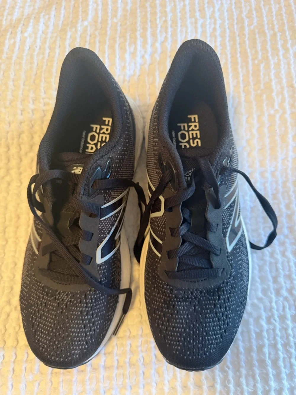 New Balance Kids Size 3 Medium Black Sneakers New In Box - Picture 4 of 5